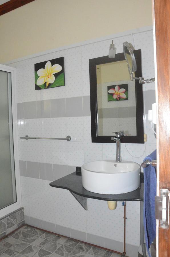 Butterfly Villas Grand Anse  Ngoại thất bức ảnh